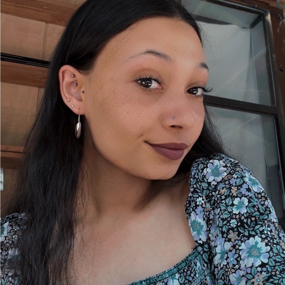 madi_bare
